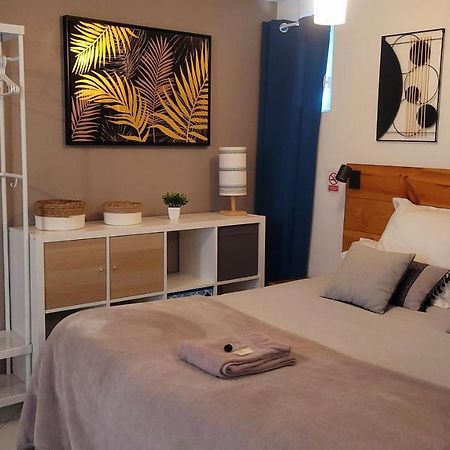 Ravissant Studio Prive 2 Pieces "Le Cosy" Tout Equipe Monchy-Saint-Eloi Exterior foto