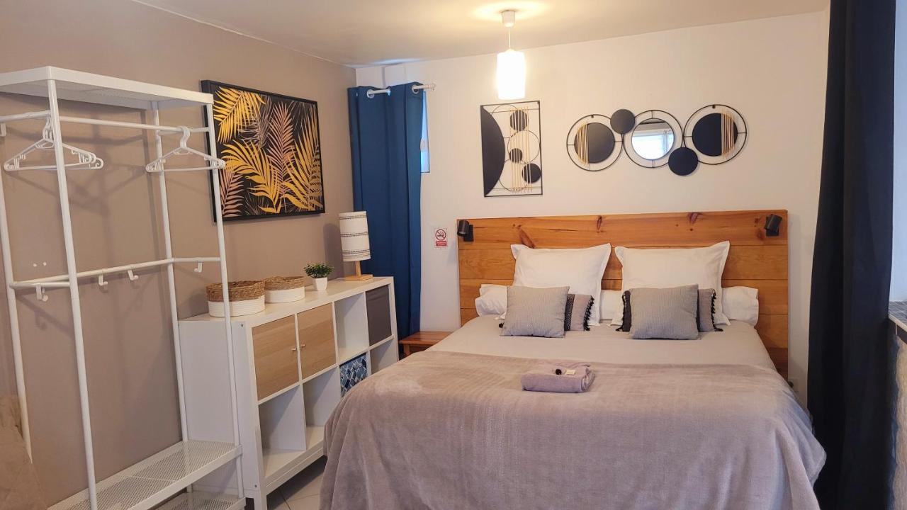 Ravissant Studio Prive 2 Pieces "Le Cosy" Tout Equipe Monchy-Saint-Eloi Exterior foto
